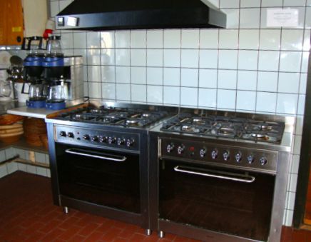 Toustrup Forsamlingshus selskabslokale køkken komfur ovn